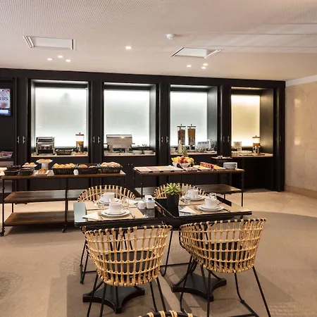 Dom Carlos Park فندق 3*